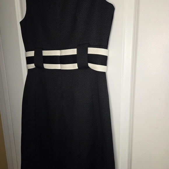 Hobbs London Elegant Black and White Sleeveless Sheath Dress Size 8 Preloved - Picture 10 of 11